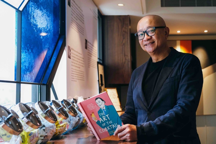 美食、美酒、藝術和生活風格是王劭仁是日常養分，他也致力於將世界級的美食、美酒、藝術和生活風格帶進台灣，讓大家不用出國也能享受得到。