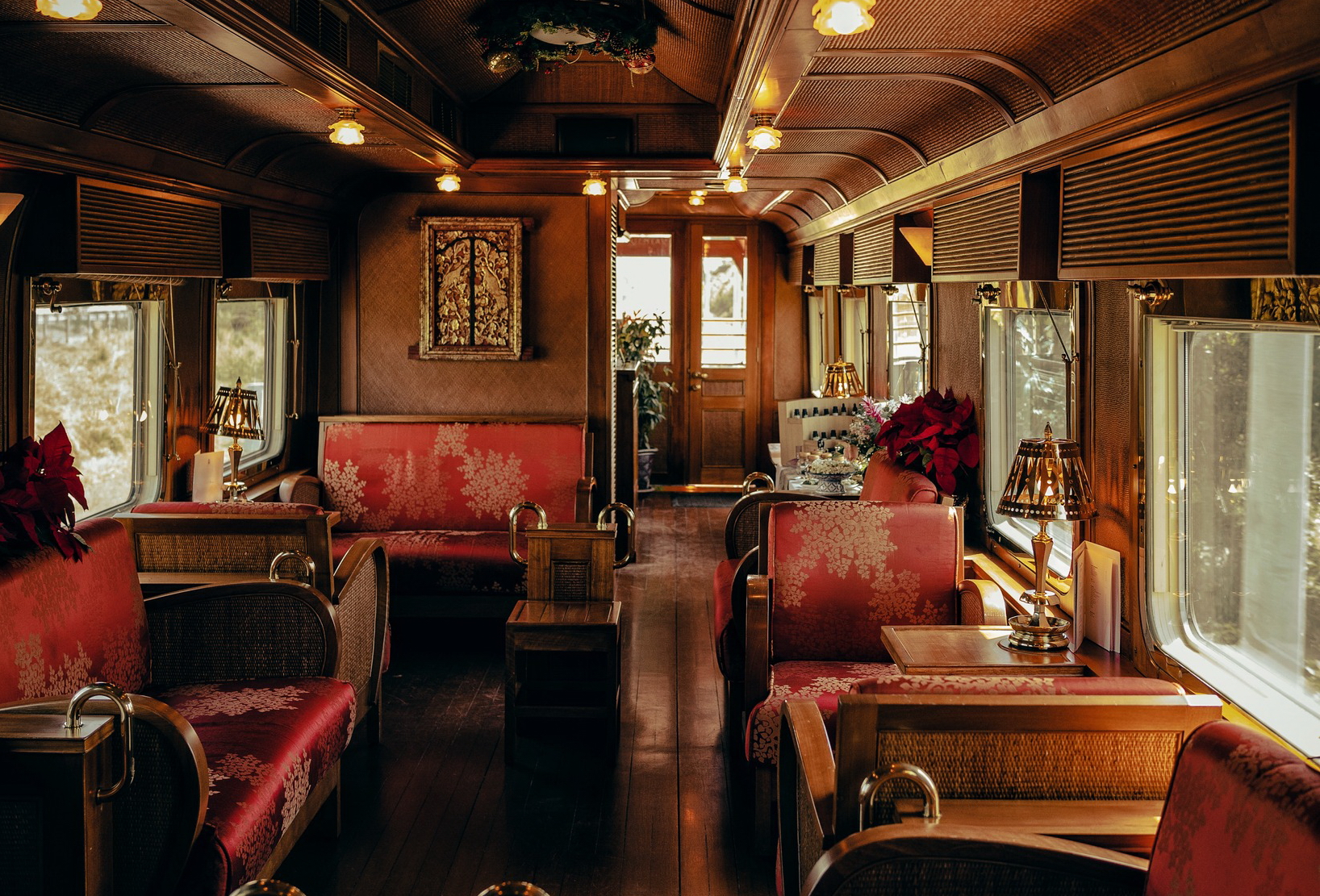 東方快車貝爾蒙德號鋼琴酒吧。圖片來源：Eastern & Oriental Express