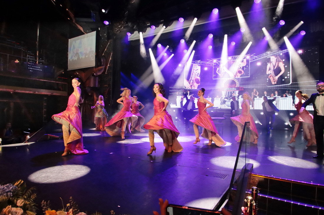 「古羅馬競技」劇場，每晚帶來動感歌舞秀。