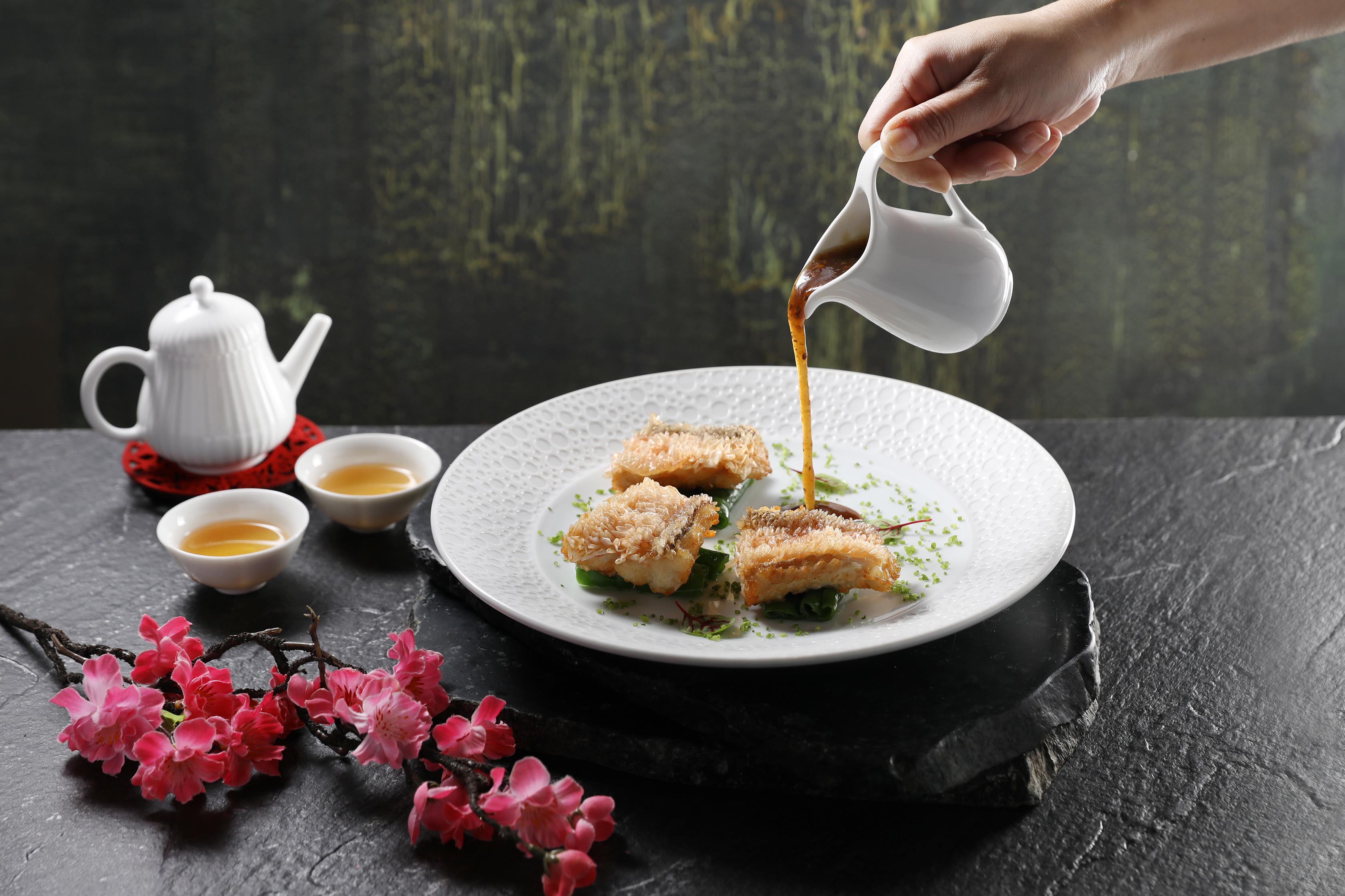 望月樓-豉汁脆鱗馬頭魚。圖片提供：台北遠東香格里拉