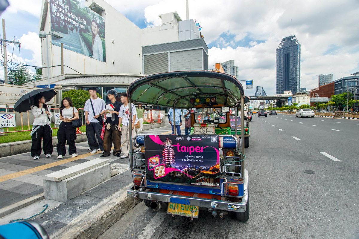 宣傳台北廣告出現在曼谷的嘟嘟車上。圖片來源：台北市政府