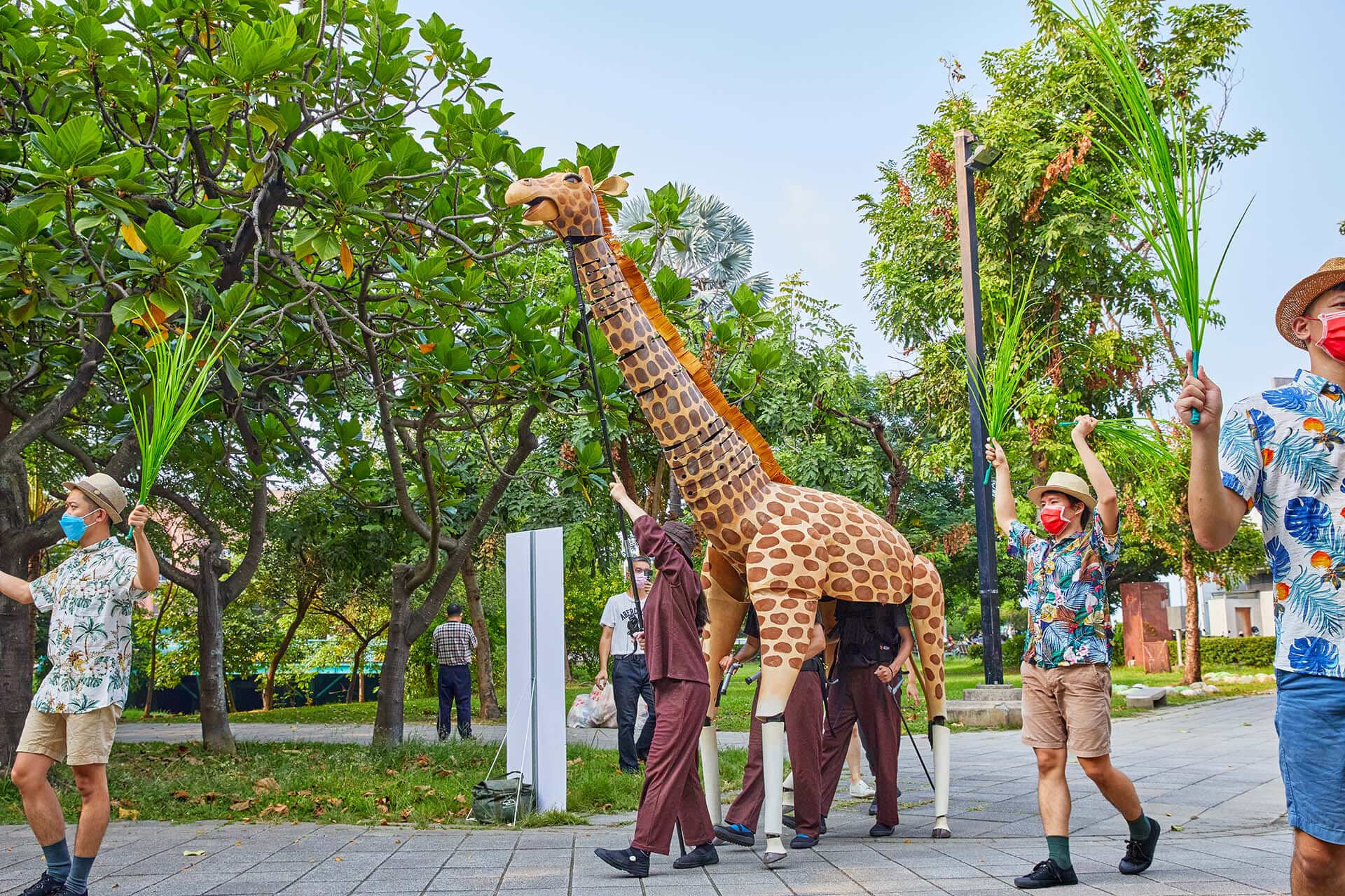 無獨有偶工作室劇團以操偶形式與觀眾互動。圖片來源：新北市城市藝術節官網