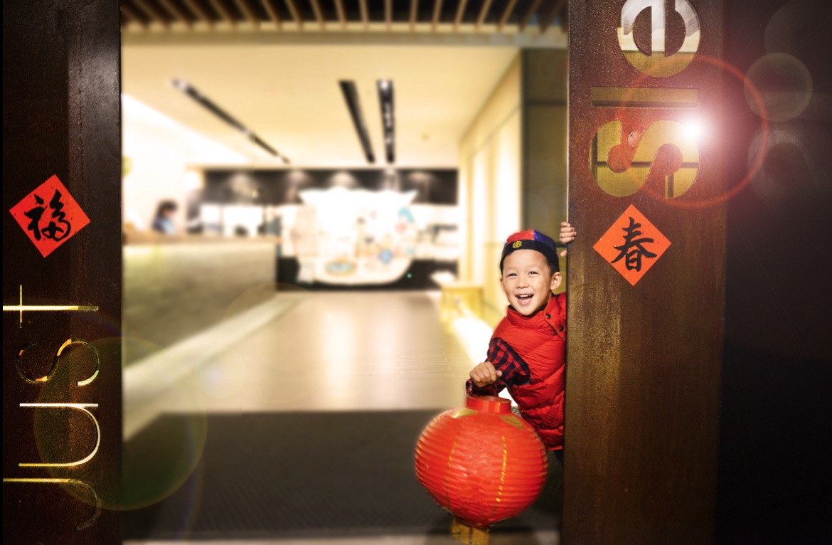捷絲旅宜蘭礁溪館春節期間,有熱鬧的新春市集、各式遊戲與抽獎活動。圖片來源:台北市政府