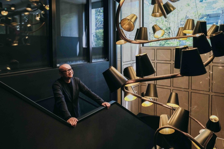 王劭仁相信「遠見」對於領導者極為重要。「我認為就是要行萬里路、讀萬卷書、交一萬個朋友，你才有機會建立起這個能力。」