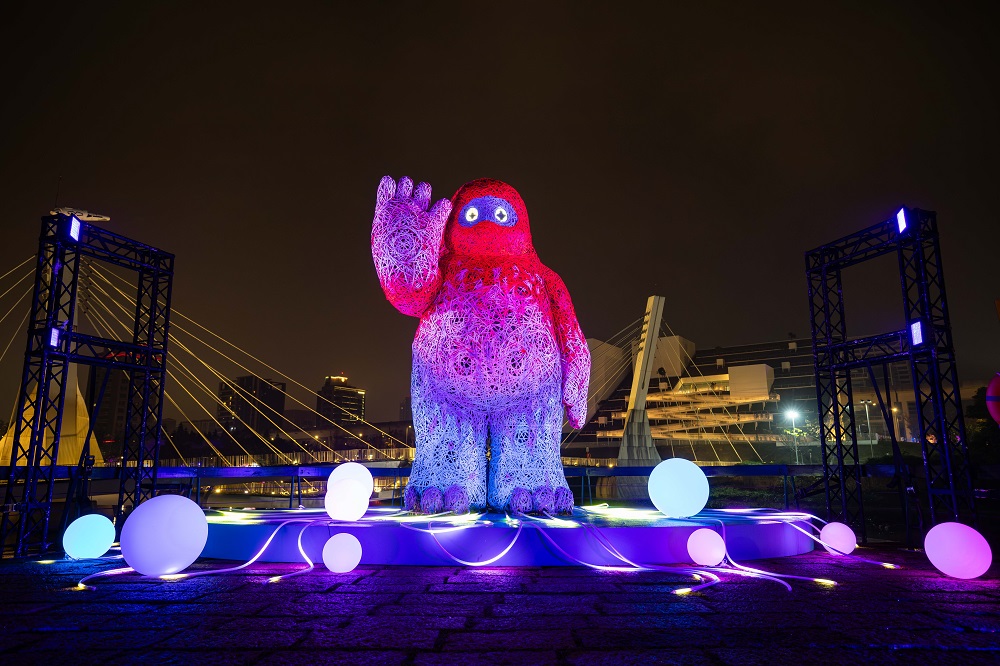 「光的遊戲場」展區中的《桃獸》。圖片來源：台灣燈會