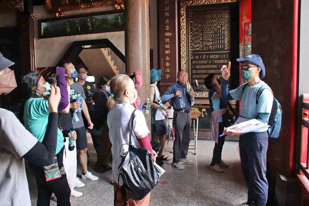 行程中會跟隨導覽老師深入認識在地信仰中心四鯤鯓龍山寺。圖片來源：台南市政府