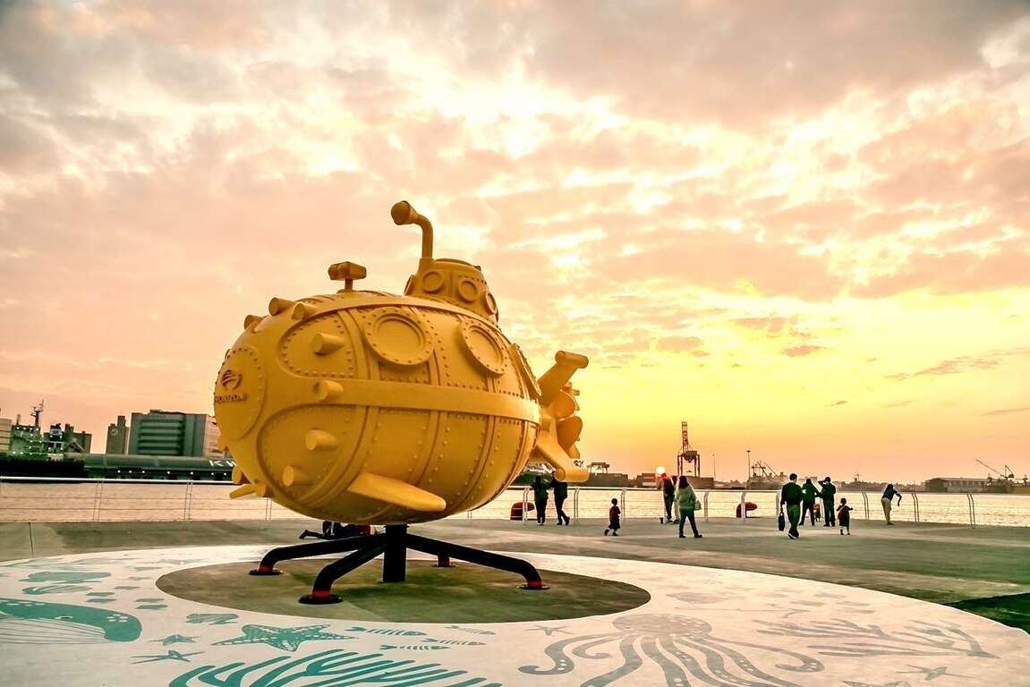 長6.3公尺的Yellow Submarine黃色潛水艇《黃小婷》。圖片來源：高雄市政府