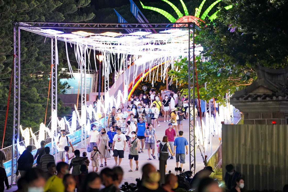 澎湖追風音樂節去年以「光環境」為主題，讓澎湖躍上國際。圖片來源：澎湖國家風景管理處
