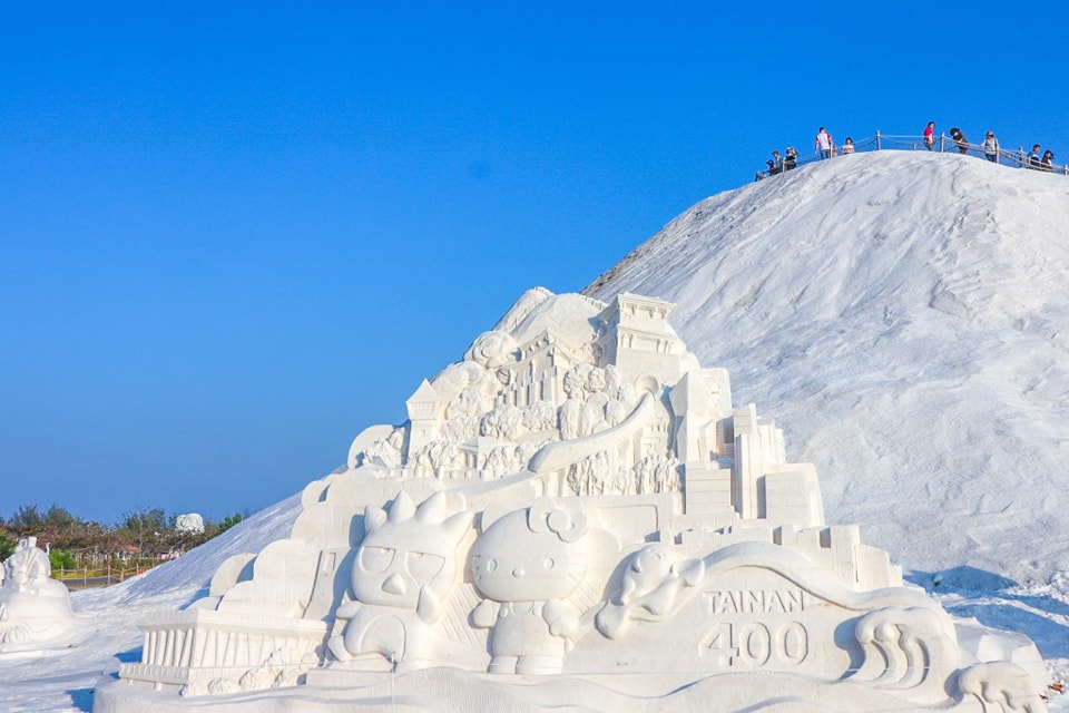 2023一見雙雕藝術季的Hello Kitty鹽雕作品。圖片來源：雲嘉南風管處