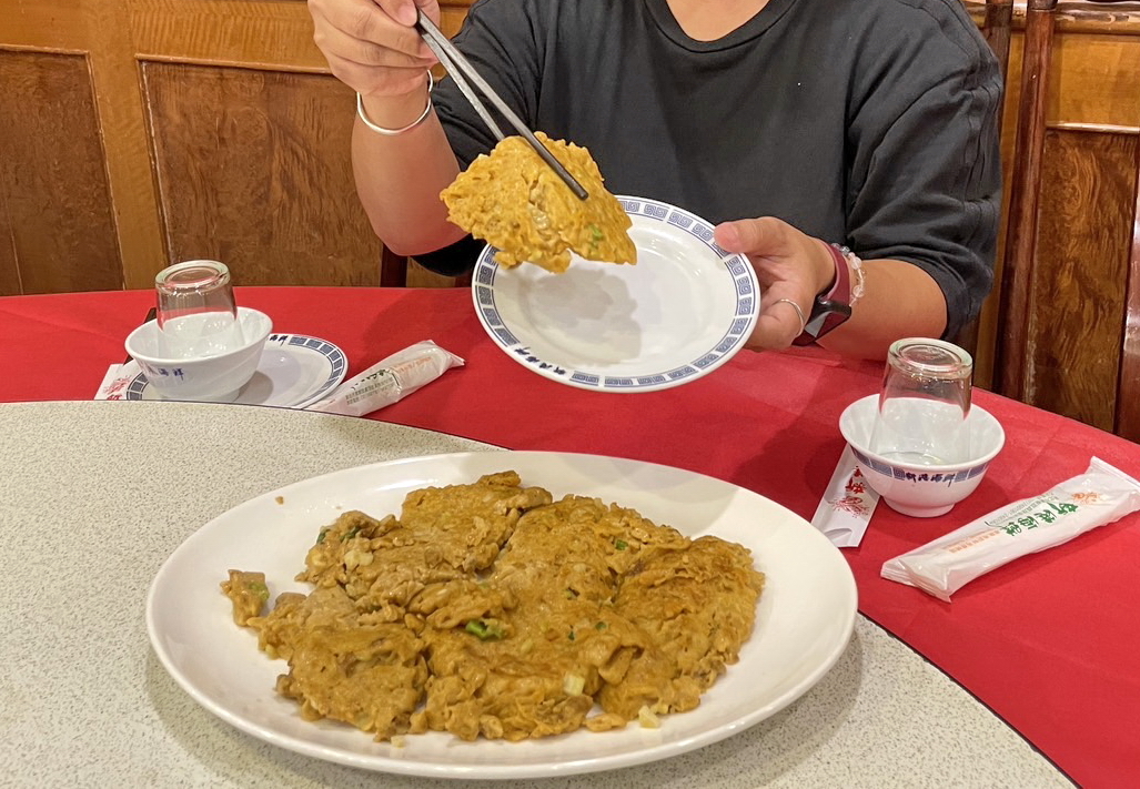 海膽煎蛋是一道美味的東北角漁村的私房小菜。圖片來源：新北市政府