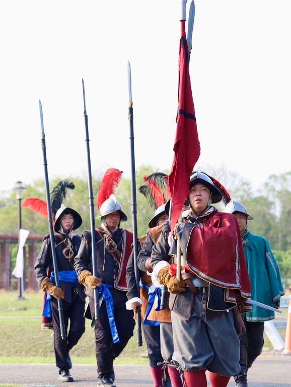 端午連假期間，園區內可見到古歐洲軍團各種演出。圖片來源：台南旅遊網