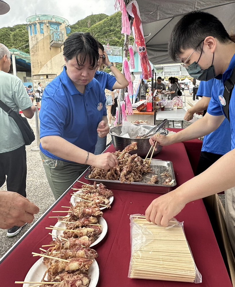 2天的小卷市集，於下午2點、3點及4點，提供小卷料理免費品嚐。圖片來源：新北市政府